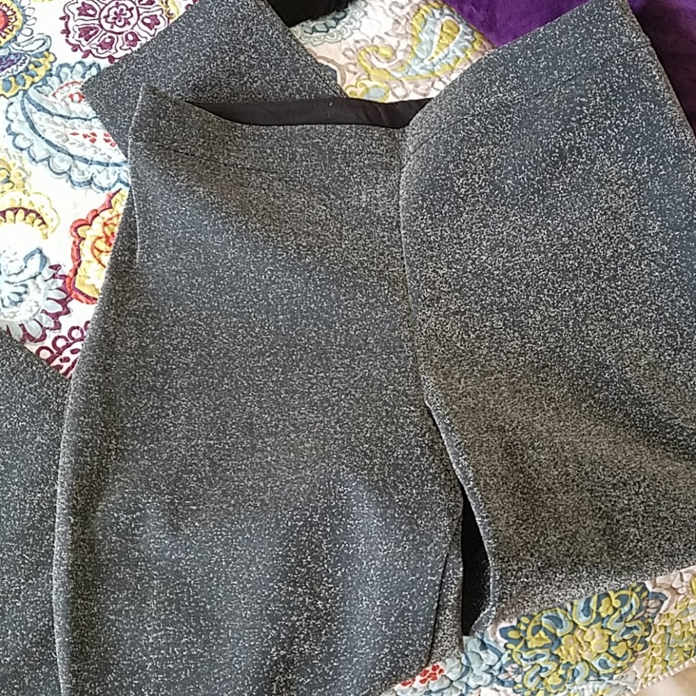 *NWT* Metallic pants - Picture 9 of 10